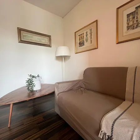 Malpighi 40 Apartment *