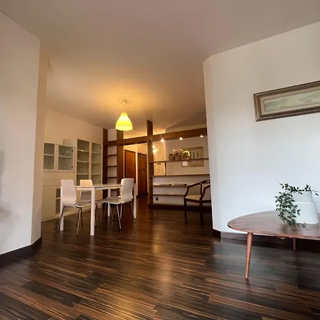 Malpighi 40 Apartment *