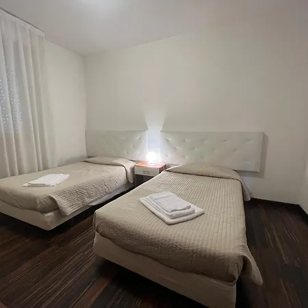 Malpighi 40 Apartment